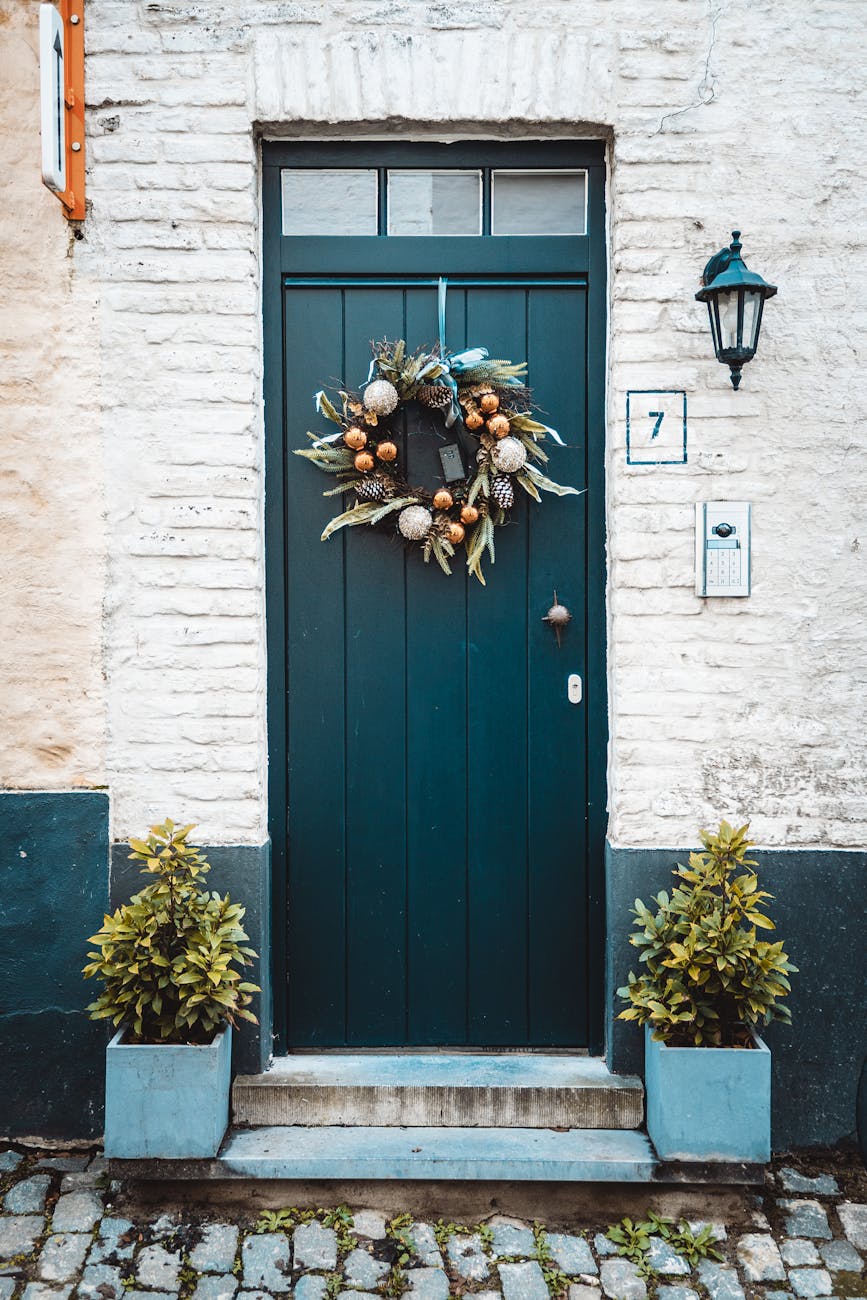 house door with christmas decoration